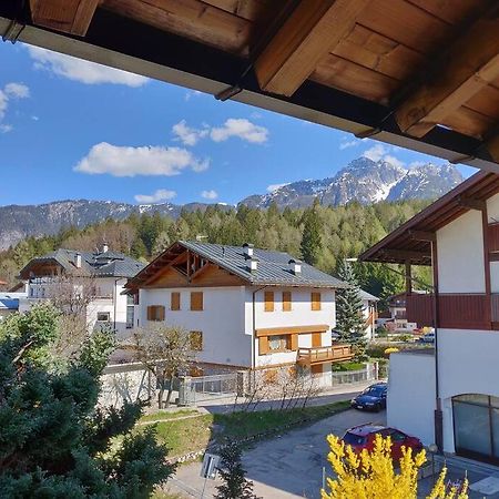 Appartamento Comodo E Curato Per Famiglie Pieve di Cadore Dış mekan fotoğraf